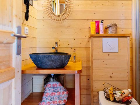 HÉBERGEMENT INSOLITE 2 personnes - Cabane indonésienne avec spa