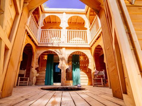 HÉBERGEMENT INSOLITE 2 personnes - Riad avec spa