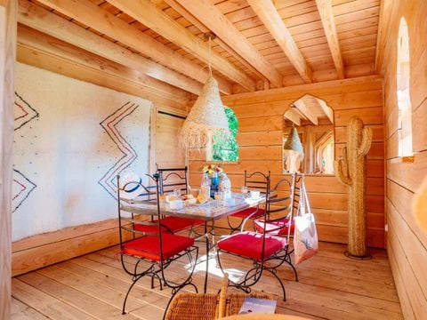 HÉBERGEMENT INSOLITE 2 personnes - Riad avec spa