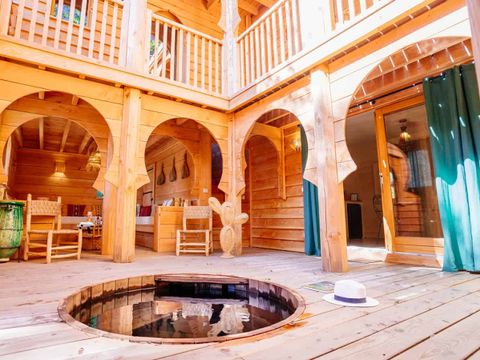 HÉBERGEMENT INSOLITE 2 personnes - Riad avec spa