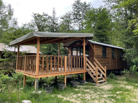 Hébergement 4 personnes - Roulotte - 22m² - hébergement insolite