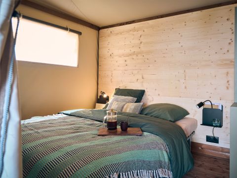Tente en toile et en bois 4 personnes - Lodge Vacanziera (Gamme Supérieure) - Samedi/Samedi