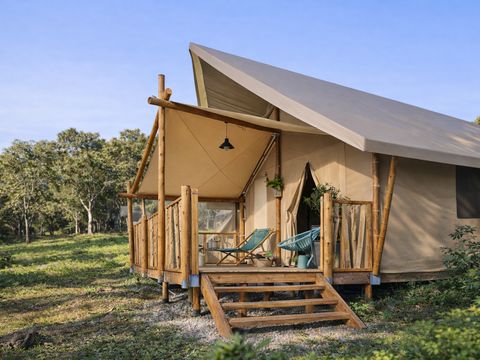 TENTE TOILE ET BOIS 4 personnes - Lodge Vacanziera (Gamme Supérieure) - Dimanche/Dimanche -