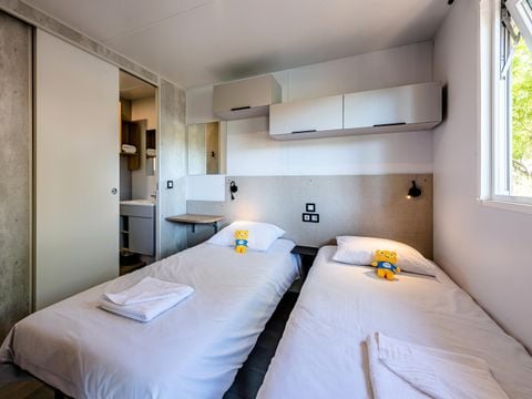 MOBILHOME 6 personnes - Cabane pêcheur Premium 4 Pièces 6 Personnes Jacuzzi + Climatisé + TV