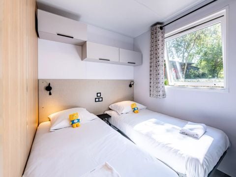 MOBILHOME 6 personnes - Cabane pêcheur Premium 4 Pièces 6 Personnes Jacuzzi + Climatisé + TV