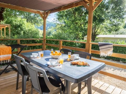 MOBILHOME 6 personnes - Mobil-home | Comfort | 2 Ch. | 4/6 Pers. | Terrasse surélevée | Clim. | TV