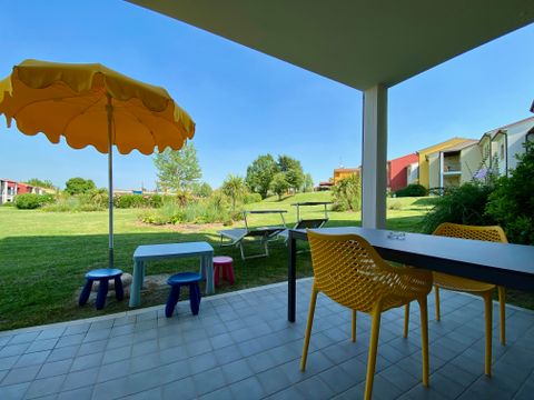 APPARTEMENT 6 personnes - FAMILLE (rez-de-chaussée avec petite terrasse)