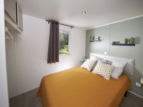 MOBILHOME 4 personnes - Premium | 2 Chambres | 4 Couchages | Terrasse surélevée | 1 Salle de bain | Climatisation