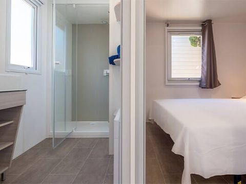 MOBILHOME 6 personnes - Mobil-home | Comfort | 3 Ch. | 6 Pers. | Terrasse surélevée | Clim.