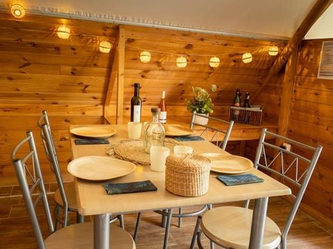 HÉBERGEMENT INSOLITE 4 personnes - ECOTIPI - 32m²- 1 chambre