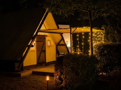 HÉBERGEMENT INSOLITE 4 personnes - ECOTIPI - 32m²- 1 chambre