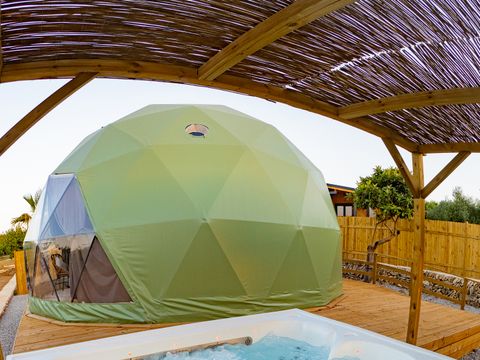 HÉBERGEMENT INSOLITE 4 personnes - DOMO - 40m²- 2 chambres