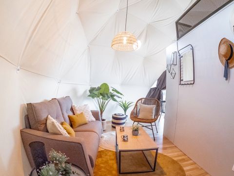 HÉBERGEMENT INSOLITE 4 personnes - DOMO - 40m²- 2 chambres