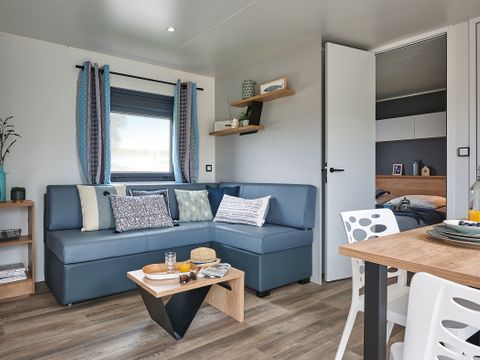 MOBILHOME 4 personnes - Mobil-home Premium 29m² 2 chambres + terrasse 21m² + TV + LV + Clim + plancha 4 pers Mobil-home Premium 29m² 2 chambres + terrasse 21m² + TV + LV + Clim + plancha 4 pers