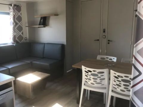MOBILHOME 4 personnes - Mobil-home Premium 29m² 2 chambres + terrasse 21m² + TV + LV + Clim + plancha 4 pers Mobil-home Premium 29m² 2 chambres + terrasse 21m² + TV + LV + Clim + plancha 4 pers