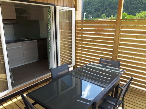 MOBILHOME 4 personnes - Homeflower Premium 29 m² 2 chambres + terrasse 17m² + TV + LV + Clim + plancha 4 pers