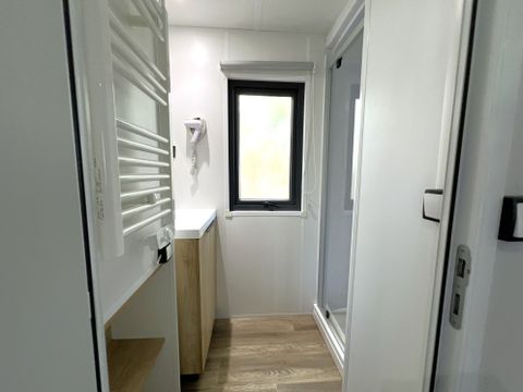 Mobilhome 6 personnes - Mobil-home Premium 32 m² 3 chambres + terrasse 21m² + TV + LV + clim + plancha 6 pers