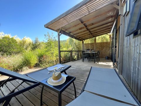 Mobilhome 6 personnes - Mobil-home Premium 32 m² 3 chambres + terrasse 21m² + TV + LV + clim + plancha 6 pers