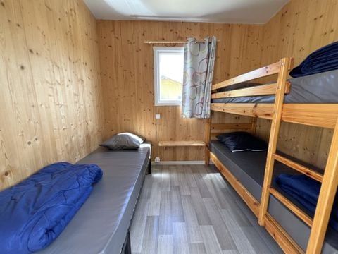TENTE TOILE ET BOIS 5 personnes - Cahute des randonneurs 18m² - 2 chambres - sans sanitaire 5 pers
