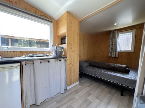 TENTE TOILE ET BOIS 5 personnes - Cahute des randonneurs 18m² - 2 chambres - sans sanitaire 5 pers