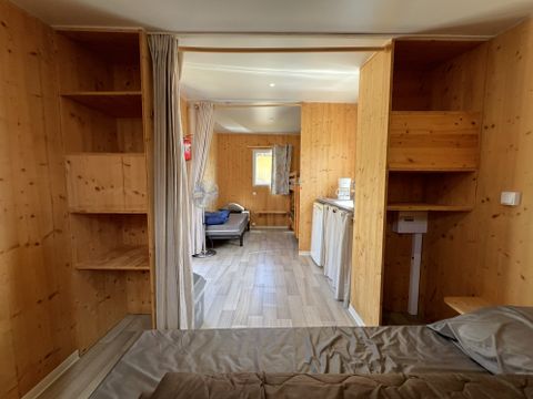 Tente en toile et en bois 5 personnes - Cahute des randonneurs 18m² - 2 chambres - sans sanitaire 5 pers