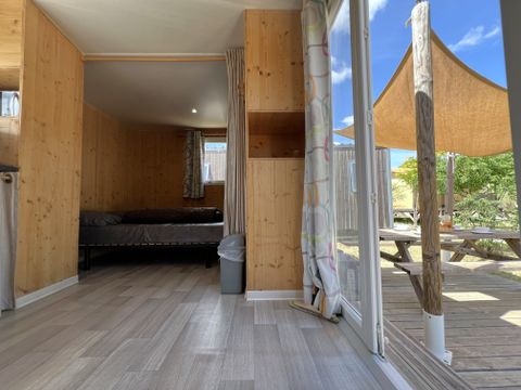 Tente en toile et en bois 5 personnes - Cahute des randonneurs 18m² - 2 chambres - sans sanitaire 5 pers