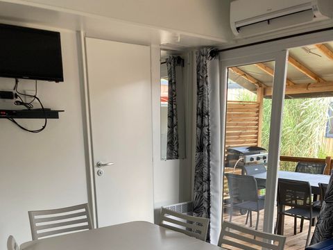 MOBILHOME 10 personnes - Mobil-home Tribu Premium 5 chambres + terrasse 44m² + TV + LV + clim + plancha + 2 SDB 10 pers