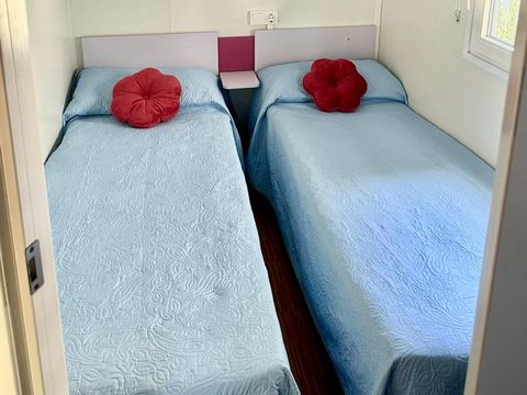 MOBILHOME 4 personnes - BASIC AC