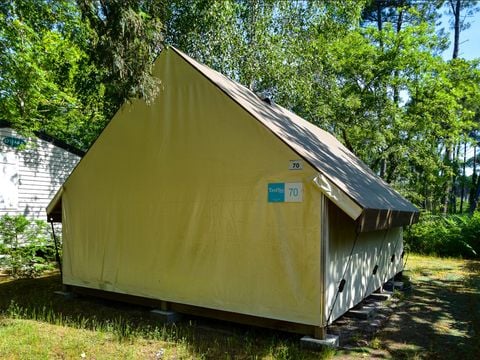Tente en toile et en bois 4 personnes - Lodge 2 trèfles 2 chambres, 1 salle d'eau