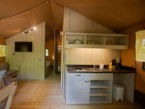 Tente en toile et en bois 5 personnes - Glamping Haritza
