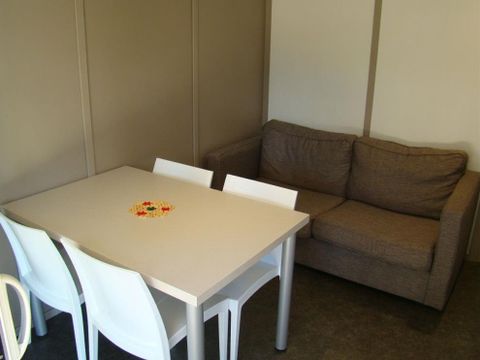 Chalet 4 personnes - Confort - 2 chambres - CLIM - TV - PLANCHA