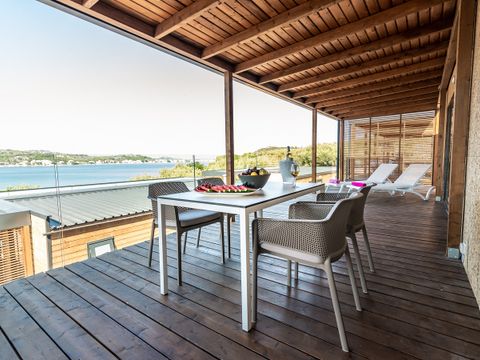 VILLA 4 personnes - Eco Luxury 2 chambres avec terrasse et vue mer