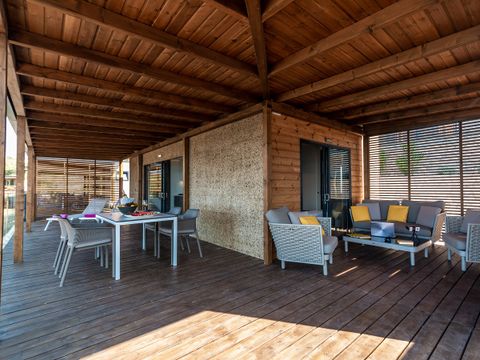 VILLA 4 personnes - Eco Luxury 2 chambres avec terrasse et vue mer