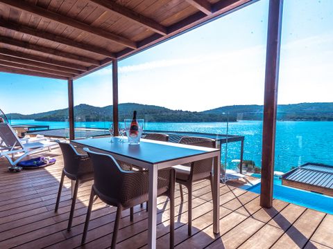 VILLA 4 personnes - Deluxe 2 chambres avec terrasse et vue mer