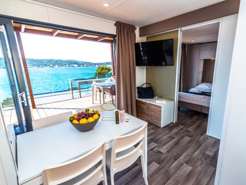 VILLA 4 personnes - Deluxe 2 chambres avec terrasse et vue mer