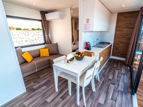 VILLA 4 personnes - Deluxe 2 chambres avec terrasse et piscine