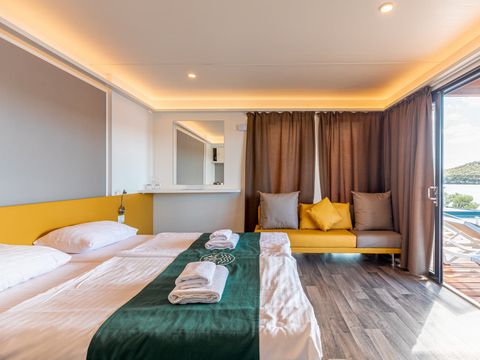 VILLA 2 personnes - Luxury couple avec terrasse et vue mer (pas de cuisine)