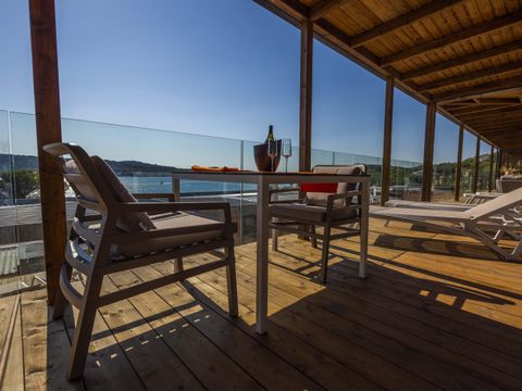 VILLA 2 personnes - Luxury couple avec terrasse et vue mer (pas de cuisine)