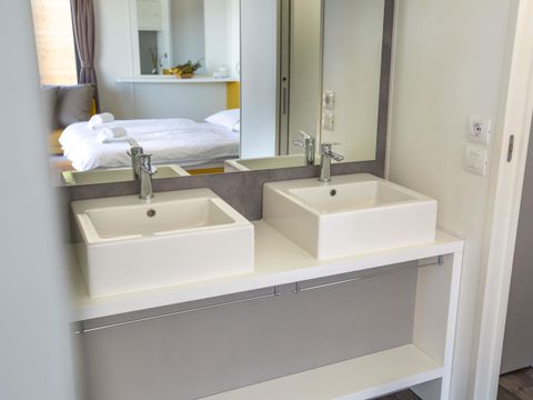 VILLA 2 personnes - Luxury couple avec terrasse et vue mer (pas de cuisine)