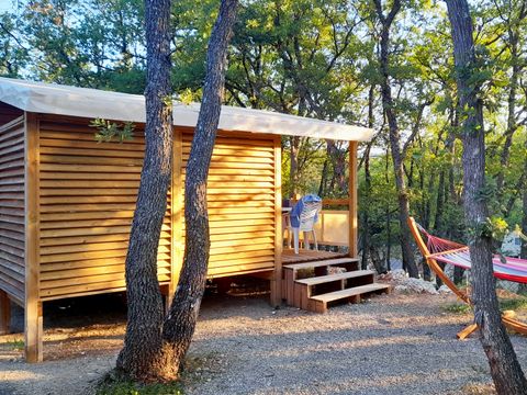 MOBILHOME 2 personnes - TENNESSY STANDARD AVEC SPA