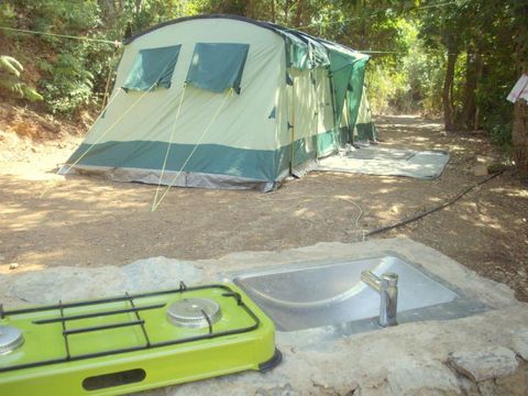 BUNGALOW TOILÉ 6 personnes - SANS SANITAIRES