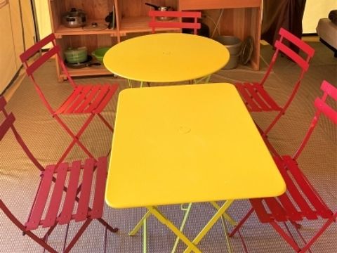 Tente en toile et en bois 5 personnes - Tente Pilotis 2 chambres. Arrivée 16h Départ 10h. Max