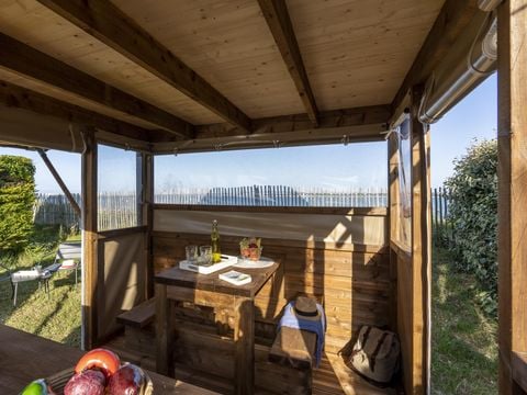 Tente en toile et en bois 4 personnes - Bivouac Insolite 2 chambres