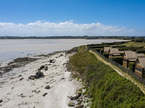 Tente en toile et en bois 4 personnes - Bivouac Insolite 2 chambres