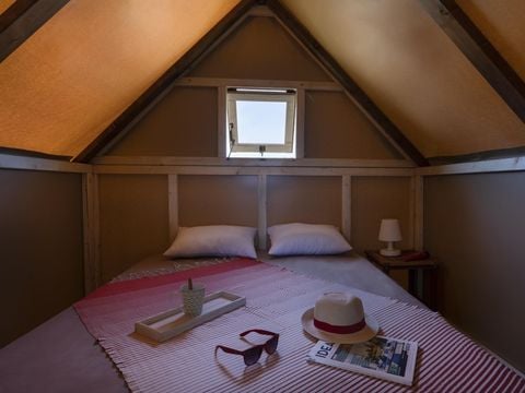 Tente en toile et en bois 4 personnes - Bivouac Insolite 2 chambres
