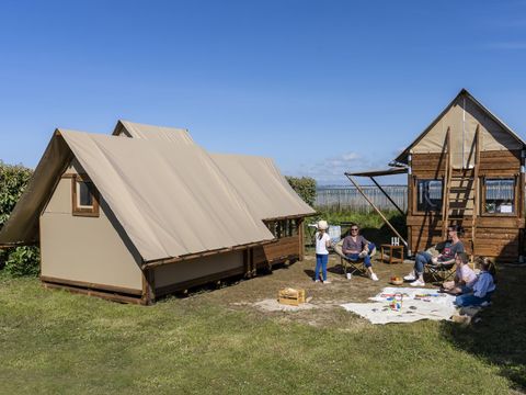 Tente en toile et en bois 4 personnes - Bivouac Insolite 2 chambres