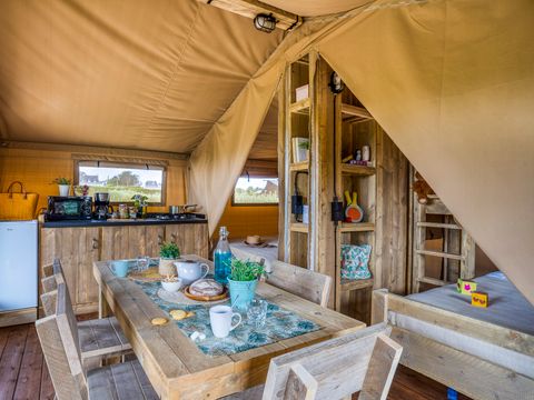 Tente en toile et en bois 5 personnes - Lodge (sans sanitaires)