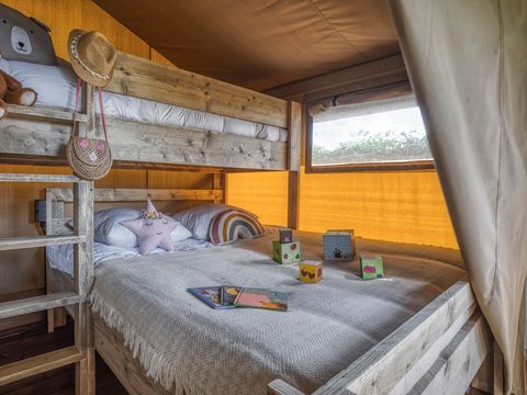 Tente en toile et en bois 5 personnes - Lodge (sans sanitaires)