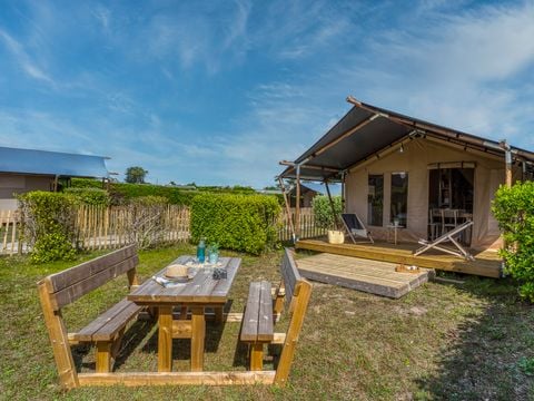TENTE TOILE ET BOIS 5 personnes - Lodge (sans sanitaires)
