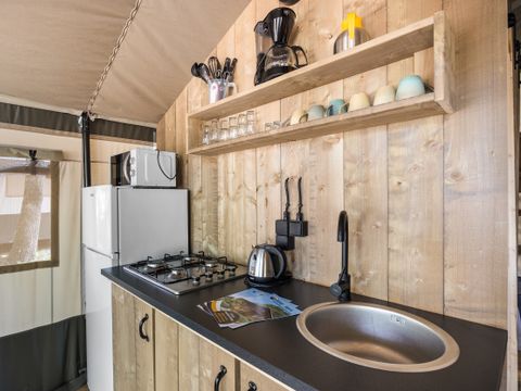 TENTE TOILE ET BOIS 6 personnes - Aminess Maravea - Tente Safari + sanitaires (6P)